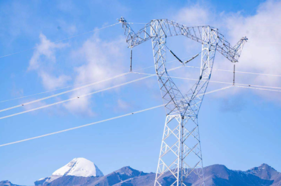 中国の国家送電網公司は、± 1100 kV UHV DCの作業を促進するためにあらゆる努力を払ってきました